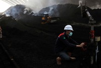 Dioperasikan menggunakan batu bara kalori rendah sebesar 1.900.000 tetrix ton per tahun, PLTU 1 Jawa Timur, Pacitan ini merupakan bagian dari Proyek Percepatan PLTU 10.000 MW. Agus Trimukti/Humas PLN.