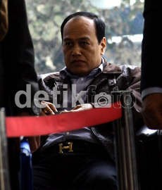 Keris Sakti dan Rambut Kebal Irjen Djoko