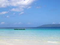 Jika datang saat weekdays, Anda akan merasakan sensasi seperti berada di pantai pribadi. Sepi dan tenang, begitulah kira-kira suasana yang akan tersaji di sini (Shafa/detikTravel)