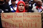 Buruh Tuntut UMP Rp 3,7 Juta