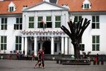 Jumlah Turis Asing Tahun 2013 Naik Tipis
