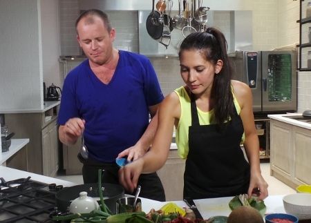 Pengalaman Ekstrem Hannah Al Rashid Jadi Presenter Acara Kuliner