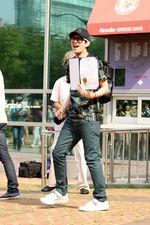 Wajah Sumringah Heechul SuJu Keluar Wamil