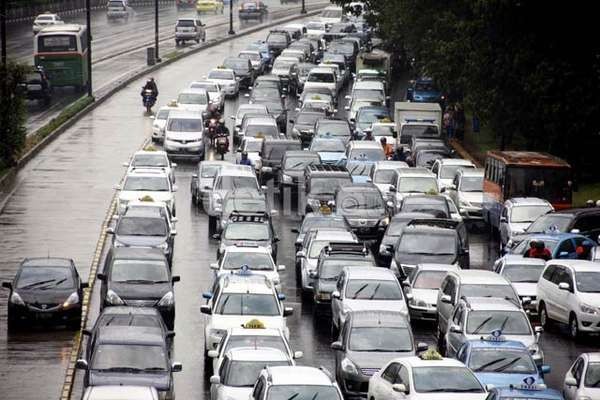 Jero: Di Negara Lain Mobil 10 Tahun Mati, di Sini Kok Hidup Semua?