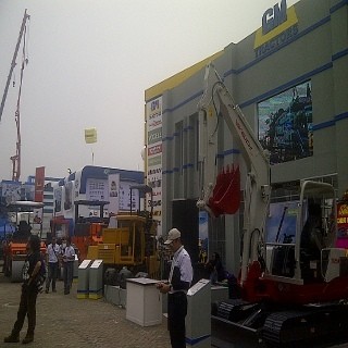 Puluhan Alat Berat Impor Mejeng di Kemayoran