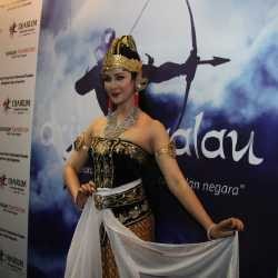 Jaya Suprana Pentaskan Arjuna Galau