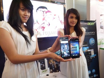 Setelah tampil perdana di Computex 2013, Phablet pertama Acer Liquid S1 kini telah hadir di Indonesia.
