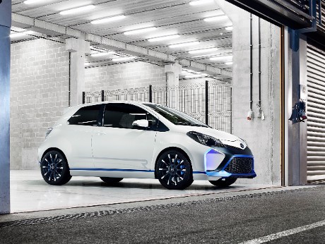 Ini Dia Tampang Toyota Yaris Hybrid-R