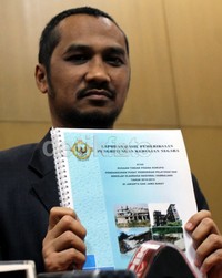 Sebelumnya BPK telah menyerahkan data hasil audit tahap II Hambalang. Namun dalam audit tersebut tidak menyertakan perhitungan kerugian negara. Lamhot Aritonang/detikFoto.