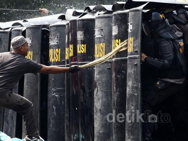 Simulasi Pengamanan Pemilu 2014