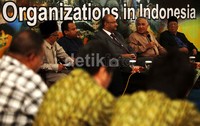Menurut Ketua PP Muhammadiyah Din Syamsuddin, Indonesia sebagai bagian dari Organisasi Kerja Sama Islam (OKI) sebenarnya dapat saja mengambil inisiatif sebagai mediator. Namun hal tersebut tak dilakukan.
