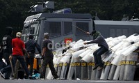 Dalam simulasi tersebut, tampak iring-iringan patroli Sahbara untuk mengawal logistik Pemilu ke KPU. Selain itu tim food medical security juga melakukan simulasi untuk memeriksa sajian makanan bagi capres dan cawapres yang akan berkampanye. Bukan hanya untuk Pilpres saja, tim ini nantinya juga akan disiagakan untuk Pilkada dan Pileg.