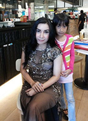 Penyanyi Baru Rhara Mengaku Jadi Korban KDRT