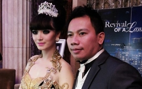 Vicky Tunangan Zaskia \Gotik\ Juga Punya Banyak Profesi Vicky Tunangan Zaskia \Gotik\ Juga Punya Banyak Profesi