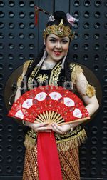 Ketika Tina Toon Jadi Wayang