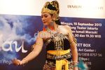 Aksi Wulan Guritno Jadi Wayang Orang