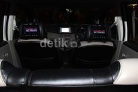 Meski terlihat sangat sederhana, perubahan interior dirasa sudah cukup pas dengan konsep reli yang diusung Fadillah kali ini. Dimana dirinya hanya mengubah tampilan jok untuk menambah kenyamanan saat berkendara dengan menggunakan kulit jok milik Jok MBTech.