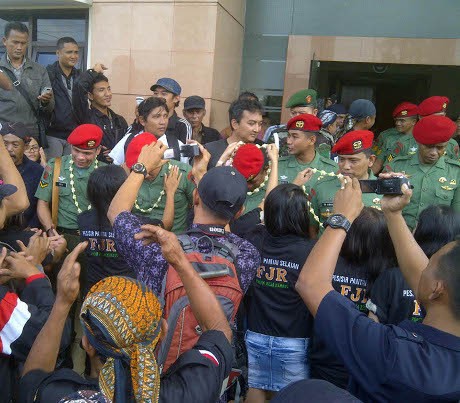 5 Ragam Ekspresi Masyarakat Yogya Dukung Serda Ucok Cs