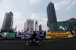 Ribuan Buruh Penuhi Bundaran HI