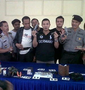 Polisi Aceh Timur Tangkap Perompak Laut Bersenjata