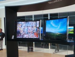 TV Layar Lengkung Pertama di Dunia
