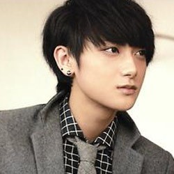 Gambar-gambar Unik di Avatar Weibo Tao EXO