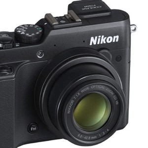 Nikon Rilis Coolpix P7800 yang Didandani EVF