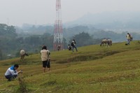 Para fotografer finalis Garuda Indonesia Photo Contest dari 5 negara menyebar dan mencari tempat asyik untuk berfoto (Fitraya/detikTravel)