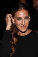 Dress Hitam Simple Sarah Jessica Parker