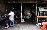 Biaya tersebut di luar biaya suku cadang.