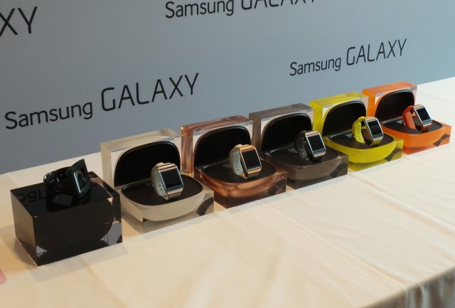 Mencoba Galaxy Gear, Jam Pintar ala Samsung