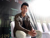 Denny akhirnya tersenyum. Ridho/detikHOT.