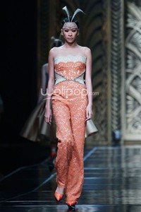 Sebastian Gunawan Trend Show 2014 MODMUSE at Ballroom Hotel Mulia. Senayan. Jakarta. 03 September 2013. [Foto: Mohammad Abduh/Wolipop]