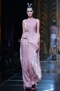 Sebastian Gunawan Trend Show 2014 MODMUSE at Ballroom Hotel Mulia. Senayan. Jakarta. 03 September 2013. [Foto: Mohammad Abduh/Wolipop]