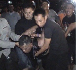 Mengamuk di Polsek, Pelaku Pembunuhan Disiram Air dan Dibius