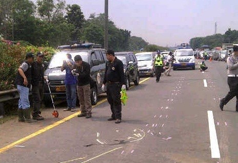 Olah TKP Kecelakaan Dul, Tol Jagorawi Sempat MAcet 10 Km