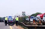 Polisi Olah TKP Tabrakan Beruntun Di Tol Jagorawi