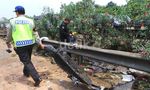 Polisi Olah TKP Tabrakan Beruntun Di Tol Jagorawi
