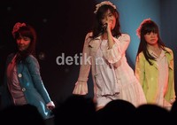 Unit Song Pajama Drive hari itu milik Yupi, Hanna, dan Beby.