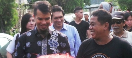 Ahmad Dhani Siap Jadi Orangtua Asuh Anak Korban Kecelakaan