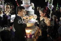 Ribuan tamu pun seolah dibuat iri oleh kemesraan Judika dan Duma. (Noel/detikHOT).
