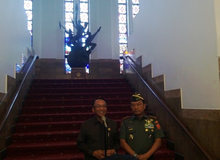 Datangi Kantor Jero Wacik, Panglima TNI Siap Jaga Obyek Vital ESDM