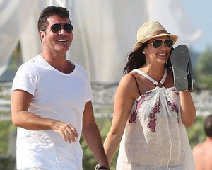Simon Cowell Panggil Calon Bayinya Tad karena Mirip Kecebong