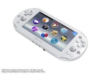 Sejumlah improvisasi diboyong Sony pada PlayStation Vita terbaru mulai dari bobot yang 15 % lebih ringan, hingga ketebalan yang menipis hingga 20 % dibanding versi lawasnya. (kredit foto: Sony)