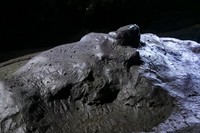 Batu lava yang membeku. Gua Manjang terletak di Desa Donggimnyeong, Gujwa, Jeju Utara, sekitar 30 km ke arah Timur Kota Jeju, Ibukota Jeju Island. Lama perjalanan kira-kira 30 menit dengan mobil (Ken Yunita/detikTravel)
