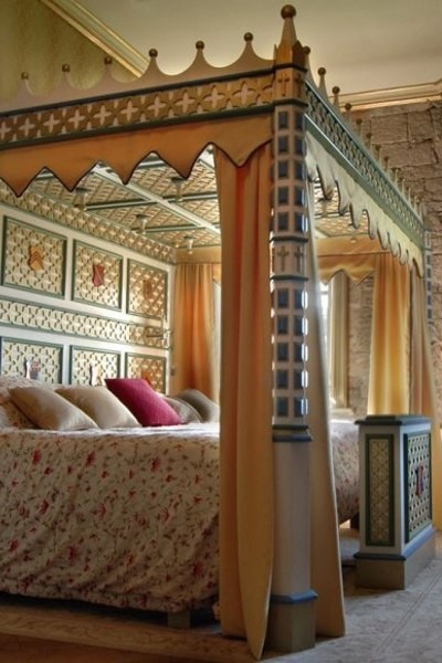 5 Kamar Hotel di Menara Ala Negeri Dongeng