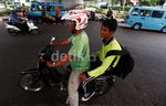 Pelajar Lawan Arus Tanpa Helm