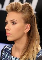 Rambut Jambul Scarlett Johansson