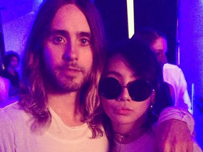 CL 2NE1 Pamer Foto Bareng Jared Leto