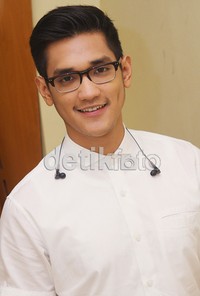 Senyuman Afgan plus lesung pipinya membuat para Afganisme histeris. Gus Mun/detikHOT.